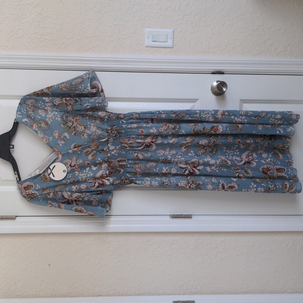 NWT Llys Flowy Dress